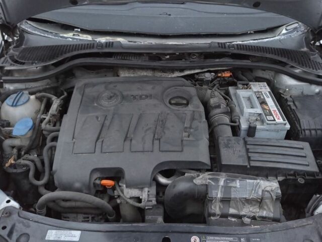 Серый Шкода Октавия, объемом двигателя 1.6 л и пробегом 261 тыс. км за 3500 $, фото 9 на Automoto.ua