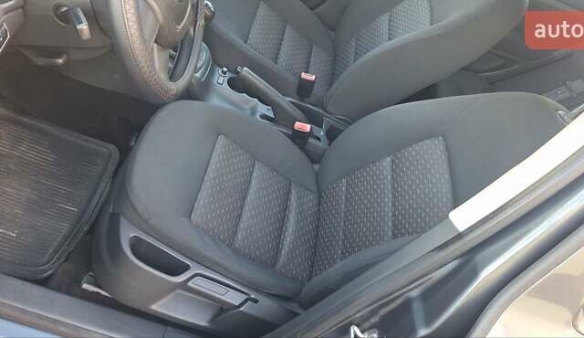 Сірий Шкода Октавія, об'ємом двигуна 0 л та пробігом 225 тис. км за 6600 $, фото 6 на Automoto.ua