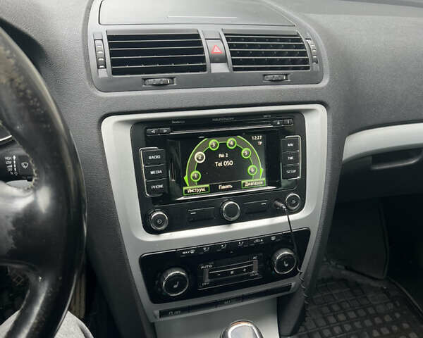 Серый Шкода Октавия, объемом двигателя 1.6 л и пробегом 240 тыс. км за 6800 $, фото 9 на Automoto.ua