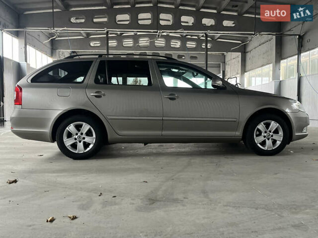 Сірий Шкода Октавія, об'ємом двигуна 1.6 л та пробігом 208 тис. км за 9150 $, фото 4 на Automoto.ua