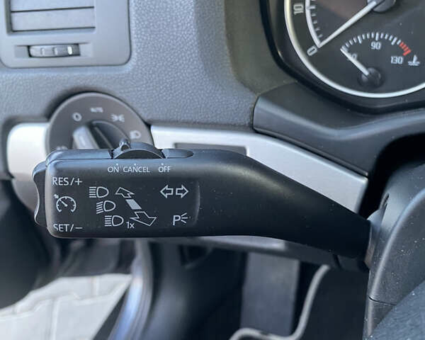 Серый Шкода Октавия, объемом двигателя 2 л и пробегом 218 тыс. км за 9900 $, фото 50 на Automoto.ua