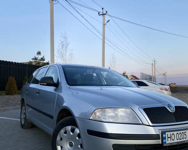 Сірий Шкода Октавія, об'ємом двигуна 1.6 л та пробігом 274 тис. км за 6800 $, фото 24 на Automoto.ua