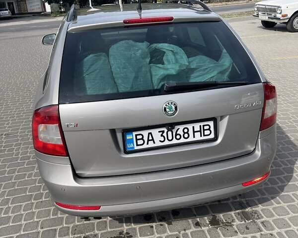 Сірий Шкода Октавія, об'ємом двигуна 1.8 л та пробігом 240 тис. км за 7900 $, фото 6 на Automoto.ua