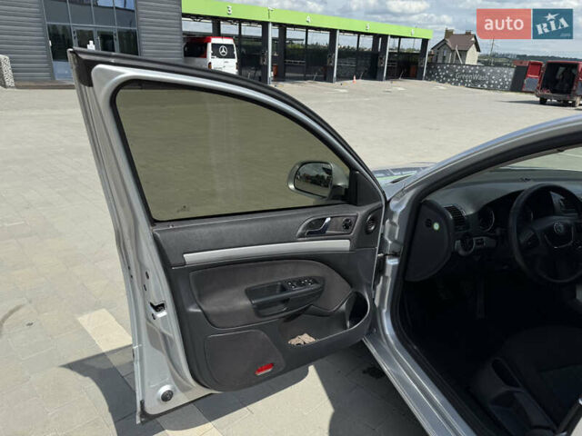 Серый Шкода Октавия, объемом двигателя 1.6 л и пробегом 344 тыс. км за 8700 $, фото 25 на Automoto.ua