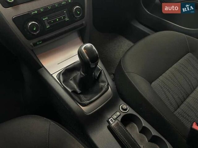 Сірий Шкода Октавія, об'ємом двигуна 1.6 л та пробігом 250 тис. км за 7790 $, фото 23 на Automoto.ua