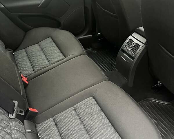 Сірий Шкода Октавія, об'ємом двигуна 2 л та пробігом 184 тис. км за 11300 $, фото 21 на Automoto.ua