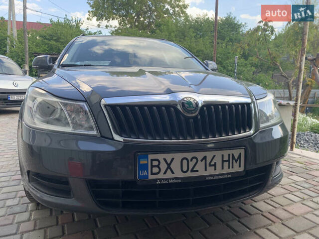 Серый Шкода Октавия, объемом двигателя 1.6 л и пробегом 243 тыс. км за 8500 $, фото 1 на Automoto.ua