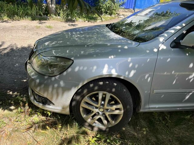 Серый Шкода Октавия, объемом двигателя 2 л и пробегом 305 тыс. км за 6800 $, фото 2 на Automoto.ua