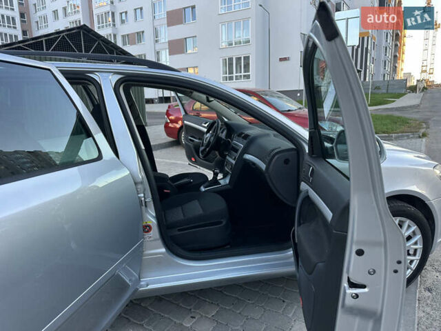 Серый Шкода Октавия, объемом двигателя 1.6 л и пробегом 230 тыс. км за 9199 $, фото 43 на Automoto.ua