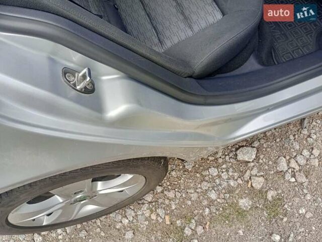 Серый Шкода Октавия, объемом двигателя 1.6 л и пробегом 269 тыс. км за 8600 $, фото 27 на Automoto.ua