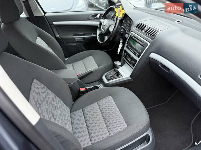 Серый Шкода Октавия, объемом двигателя 1.6 л и пробегом 196 тыс. км за 9850 $, фото 21 на Automoto.ua