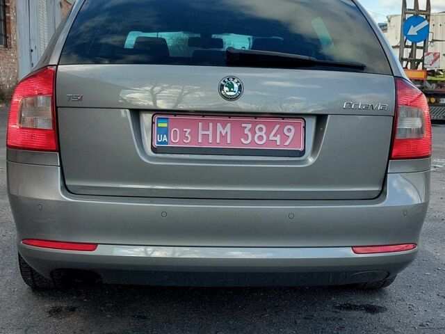 Серый Шкода Октавия, объемом двигателя 1.8 л и пробегом 240 тыс. км за 8550 $, фото 5 на Automoto.ua