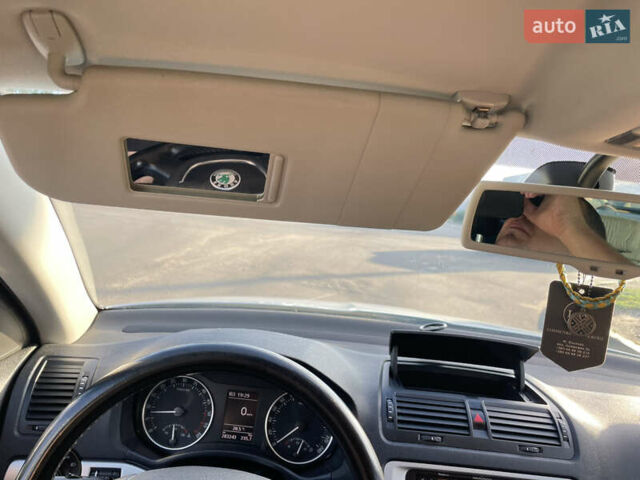 Серый Шкода Октавия, объемом двигателя 1.6 л и пробегом 295 тыс. км за 6800 $, фото 47 на Automoto.ua