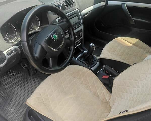 Серый Шкода Октавия, объемом двигателя 1.97 л и пробегом 251 тыс. км за 9500 $, фото 15 на Automoto.ua