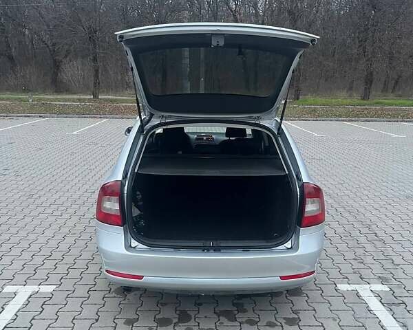 Сірий Шкода Октавія, об'ємом двигуна 1.6 л та пробігом 276 тис. км за 8300 $, фото 6 на Automoto.ua