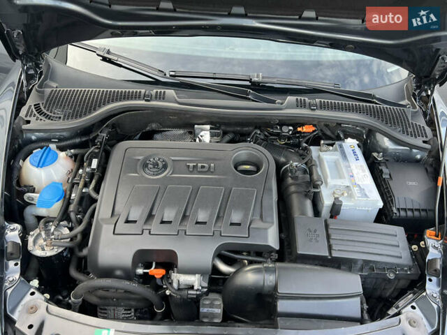 Серый Шкода Октавия, объемом двигателя 2 л и пробегом 211 тыс. км за 12850 $, фото 149 на Automoto.ua