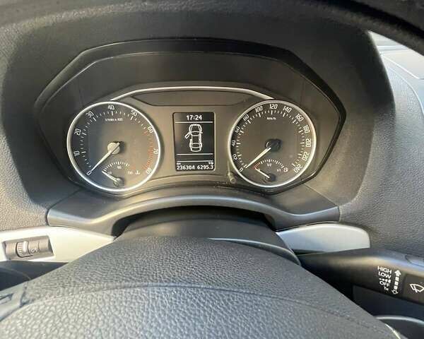 Серый Шкода Октавия, объемом двигателя 1.8 л и пробегом 236 тыс. км за 9600 $, фото 3 на Automoto.ua