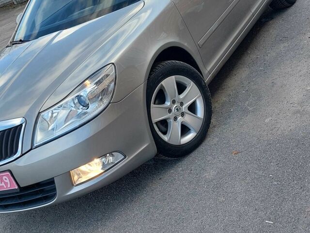 Серый Шкода Октавия, объемом двигателя 1.8 л и пробегом 240 тыс. км за 8550 $, фото 8 на Automoto.ua