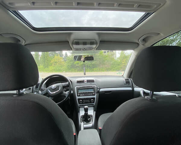 Сірий Шкода Октавія, об'ємом двигуна 1.6 л та пробігом 323 тис. км за 7850 $, фото 6 на Automoto.ua