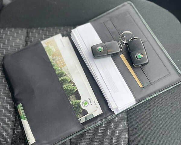 Сірий Шкода Октавія, об'ємом двигуна 1.4 л та пробігом 175 тис. км за 7000 $, фото 13 на Automoto.ua