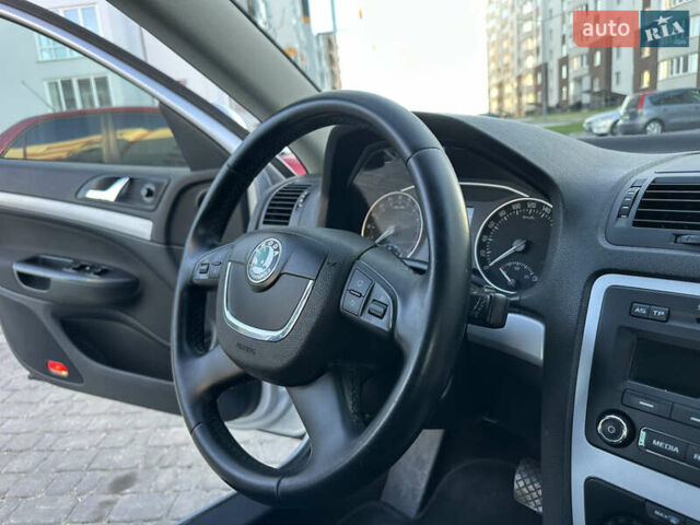 Серый Шкода Октавия, объемом двигателя 1.6 л и пробегом 230 тыс. км за 9199 $, фото 21 на Automoto.ua