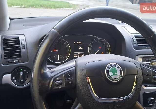 Сірий Шкода Октавія, об'ємом двигуна 1.6 л та пробігом 254 тис. км за 6900 $, фото 16 на Automoto.ua