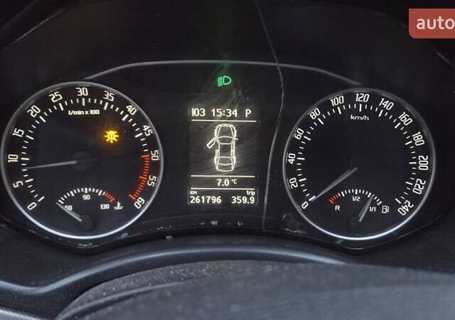 Серый Шкода Октавия, объемом двигателя 1.6 л и пробегом 261 тыс. км за 4000 $, фото 10 на Automoto.ua