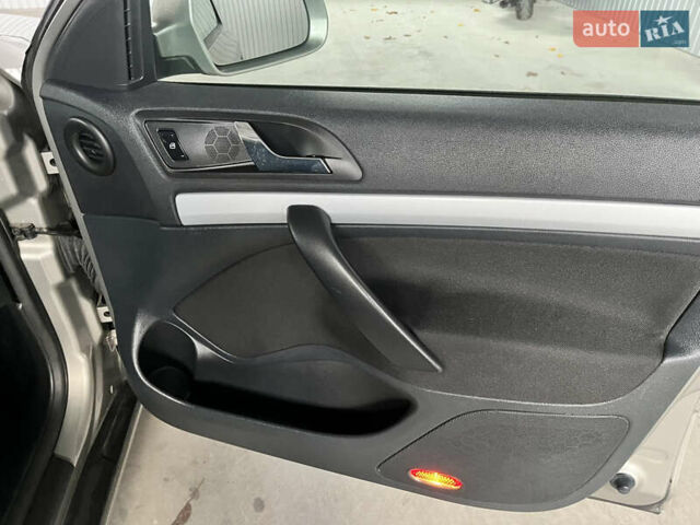 Сірий Шкода Октавія, об'ємом двигуна 1.6 л та пробігом 208 тис. км за 9150 $, фото 51 на Automoto.ua