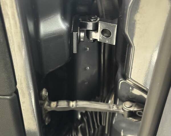 Серый Шкода Октавия, объемом двигателя 2 л и пробегом 217 тыс. км за 10750 $, фото 70 на Automoto.ua