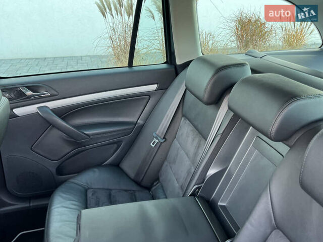 Серый Шкода Октавия, объемом двигателя 2 л и пробегом 211 тыс. км за 13200 $, фото 175 на Automoto.ua