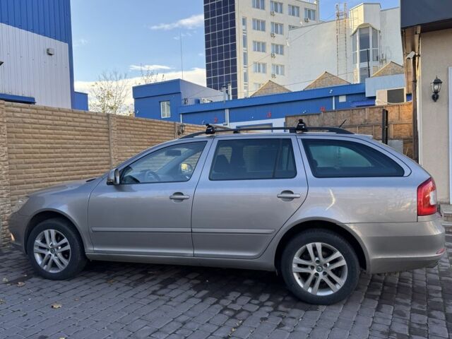 Шкода Октавія 2011 у Миколаєві на Automoto.ua Сірий Шкода Октавія, об'ємом двигуна 1.6 л та пробігом 160 тис. км за 8800 $, фото 3 на Automoto.ua