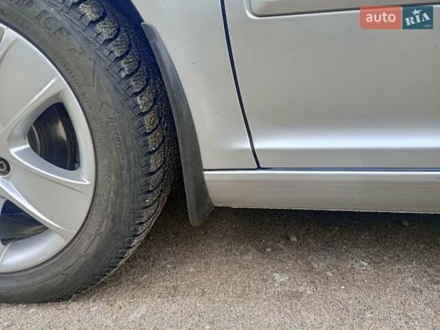 Серый Шкода Октавия, объемом двигателя 1.6 л и пробегом 269 тыс. км за 8600 $, фото 12 на Automoto.ua