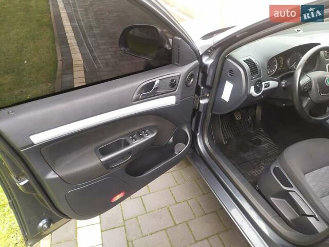 Серый Шкода Октавия, объемом двигателя 1.6 л и пробегом 269 тыс. км за 7999 $, фото 13 на Automoto.ua