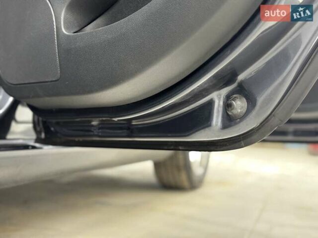 Серый Шкода Октавия, объемом двигателя 2 л и пробегом 217 тыс. км за 10750 $, фото 79 на Automoto.ua