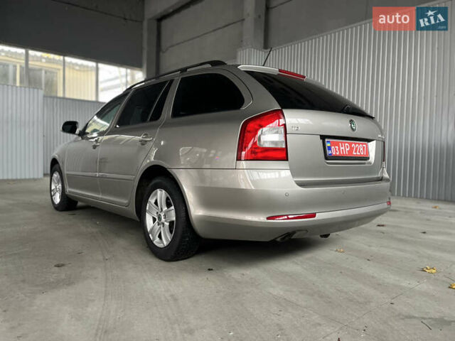 Сірий Шкода Октавія, об'ємом двигуна 1.6 л та пробігом 208 тис. км за 9150 $, фото 11 на Automoto.ua