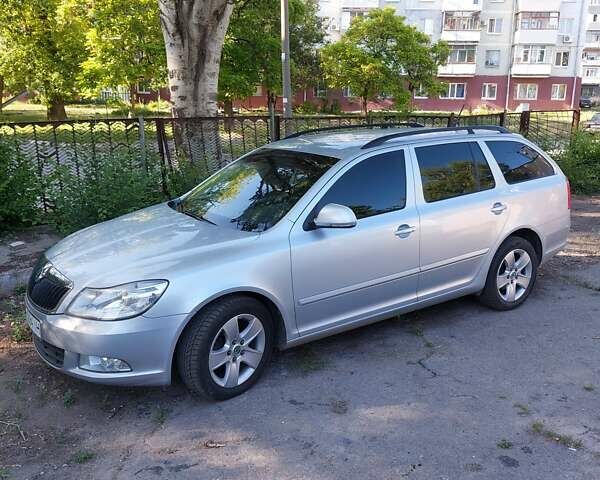 Серый Шкода Октавия, объемом двигателя 1.8 л и пробегом 118 тыс. км за 7200 $, фото 1 на Automoto.ua