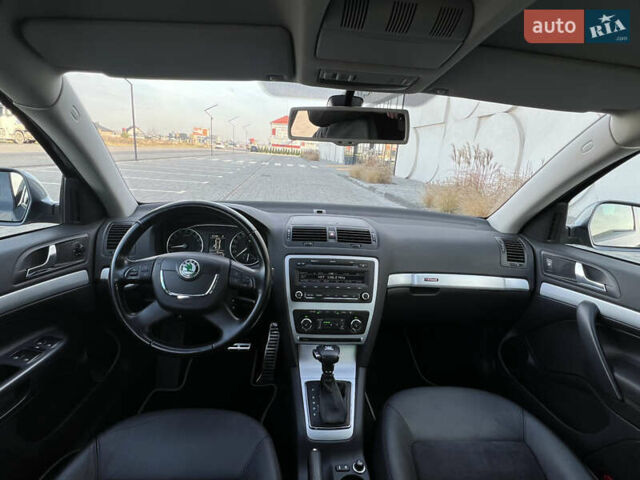 Серый Шкода Октавия, объемом двигателя 2 л и пробегом 211 тыс. км за 13200 $, фото 172 на Automoto.ua