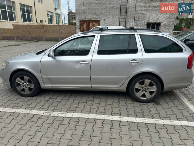 Шкода Октавія 2011 у Харкові на Automoto.ua Сірий Шкода Октавія, об'ємом двигуна 1.6 л та пробігом 232 тис. км за 7500 $, фото 3 на Automoto.ua