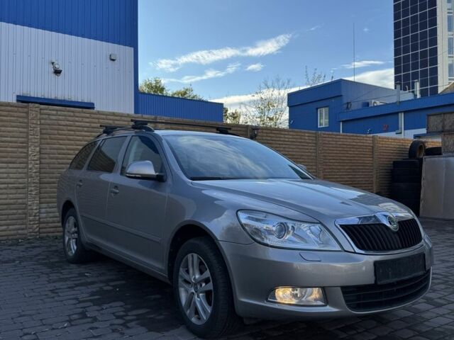 Шкода Октавія 2011 у Миколаєві на Automoto.ua Сірий Шкода Октавія, об'ємом двигуна 1.6 л та пробігом 160 тис. км за 8800 $, фото 1 на Automoto.ua