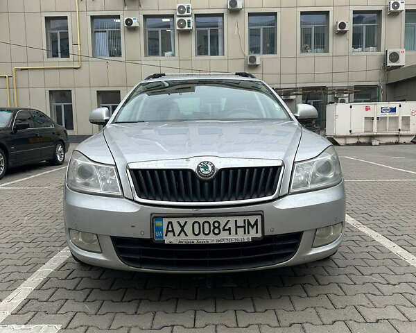 Шкода Октавія 2011 у Харкові на Automoto.ua Сірий Шкода Октавія, об'ємом двигуна 1.6 л та пробігом 232 тис. км за 7500 $, фото 4 на Automoto.ua