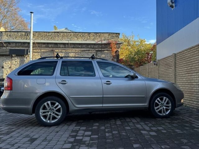 Шкода Октавія 2011 у Миколаєві на Automoto.ua Сірий Шкода Октавія, об'ємом двигуна 1.6 л та пробігом 160 тис. км за 8800 $, фото 4 на Automoto.ua