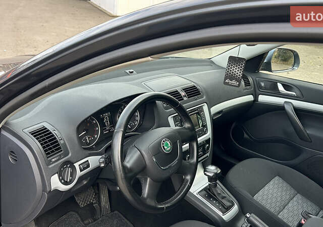 Серый Шкода Октавия, объемом двигателя 1.2 л и пробегом 209 тыс. км за 6200 $, фото 13 на Automoto.ua