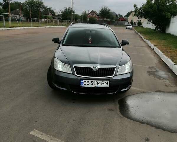 Серый Шкода Октавия, объемом двигателя 1.2 л и пробегом 220 тыс. км за 8000 $, фото 4 на Automoto.ua