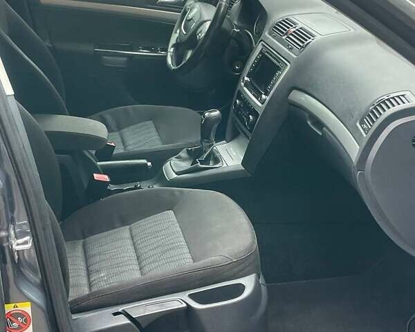 Шкода Октавия 2011 в Львове на Automoto.ua Серый Шкода Октавия, объемом двигателя 1.2 л и пробегом 229 тыс. км за 6700 $, фото 11 на Automoto.ua