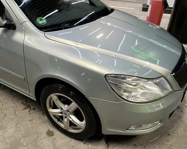 Серый Шкода Октавия, объемом двигателя 1.2 л и пробегом 122 тыс. км за 7200 $, фото 18 на Automoto.ua