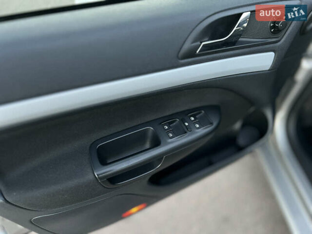 Сірий Шкода Октавія, об'ємом двигуна 1.39 л та пробігом 267 тис. км за 7400 $, фото 18 на Automoto.ua