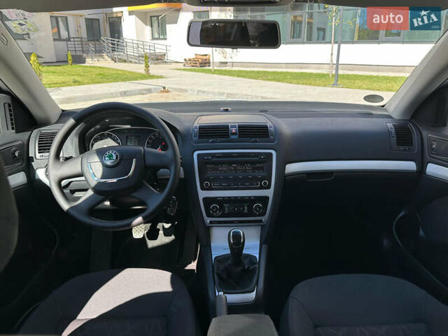 Сірий Шкода Октавія, об'ємом двигуна 1.6 л та пробігом 166 тис. км за 9599 $, фото 34 на Automoto.ua