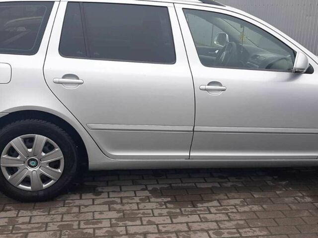 Серый Шкода Октавия, объемом двигателя 1.6 л и пробегом 235 тыс. км за 7400 $, фото 3 на Automoto.ua