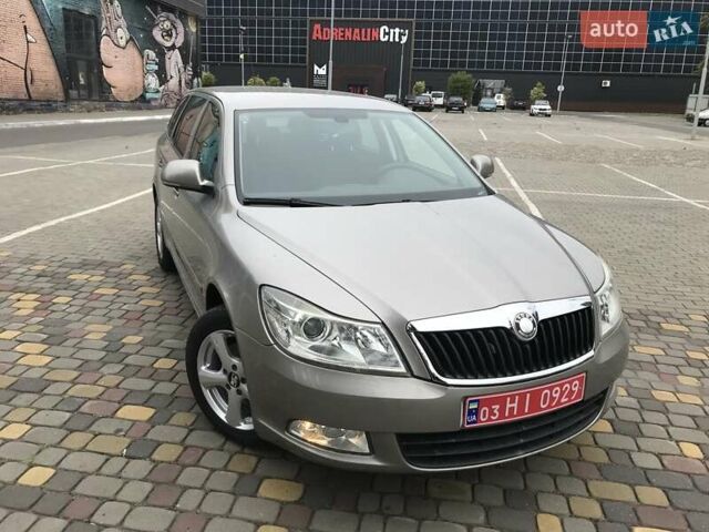 Шкода Октавія 2011 у Луцьку на Automoto.ua Сірий Шкода Октавія, об'ємом двигуна 0 л та пробігом 187 тис. км за 7850 $, фото 1 на Automoto.ua