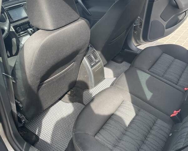 Сірий Шкода Октавія, об'ємом двигуна 1.8 л та пробігом 240 тис. км за 7900 $, фото 10 на Automoto.ua